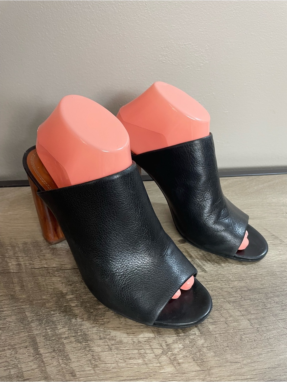 Women's TORY BURCH Black Leather RAYA Wooden BLOCK Heel PEEP Toe DESIGNER MULES - Picture 2 of 8